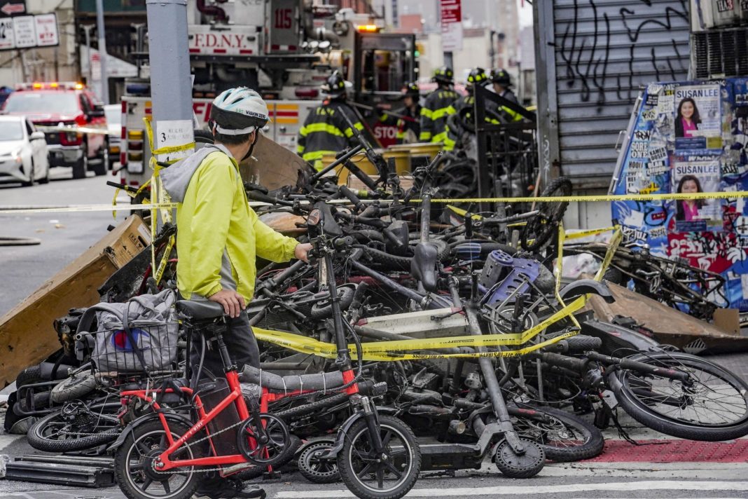 new-york-city-wants-lithium-ion-e-bike-batteries-to-be-stopped-at-the-border
